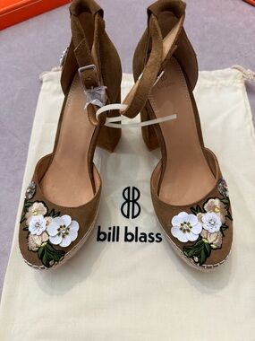Bill Blass Floral Embroidered Platform Heels Women 8.5 Brown Suede Ankle Strap